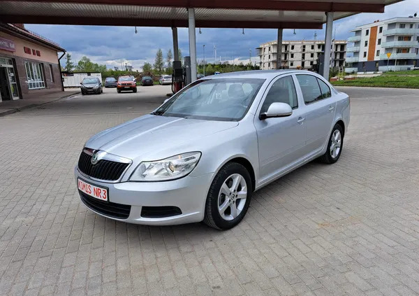 samochody osobowe Skoda Octavia cena 22900 przebieg: 257000, rok produkcji 2011 z Szydłowiec